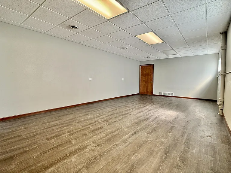 702 E Main St #101 — Photo 7