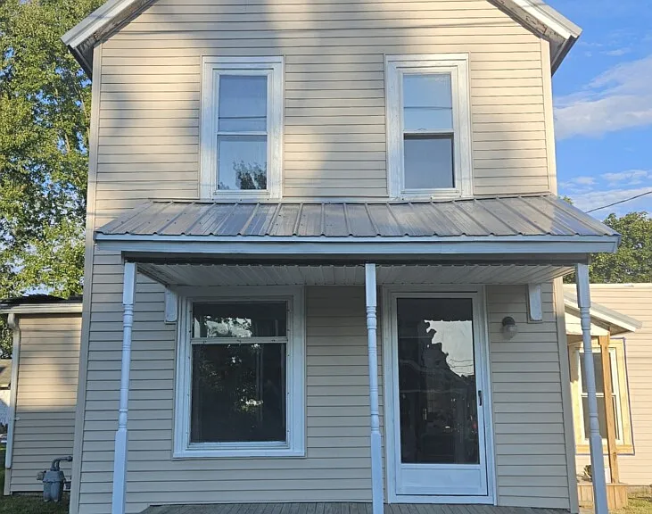 15 Oak St — Photo 1