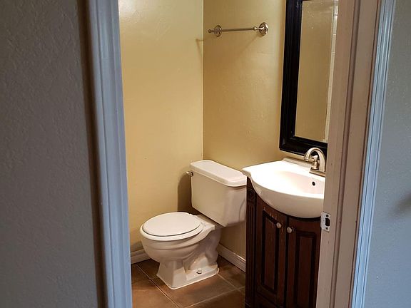 3rd image of 11540 N May Ave