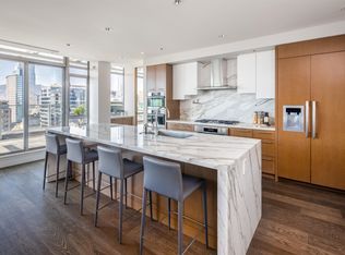 1022 Seymour St #2001, Vancouver, BC V6B 0G1