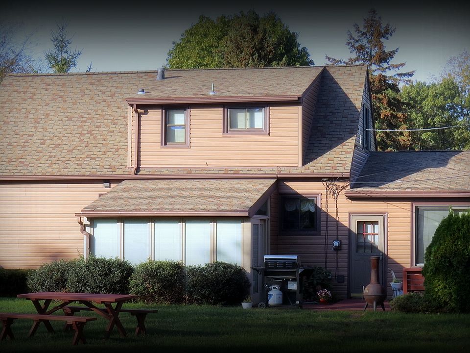 2nd image of 205 Colonial Dr