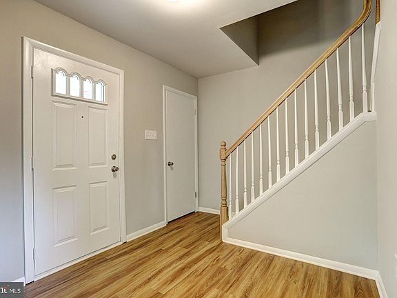 2nd image of 301 Langley Ct