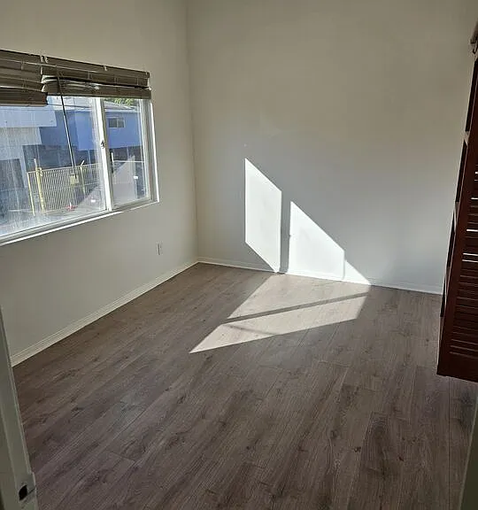 4531 Van Nuys Blvd — Photo 13