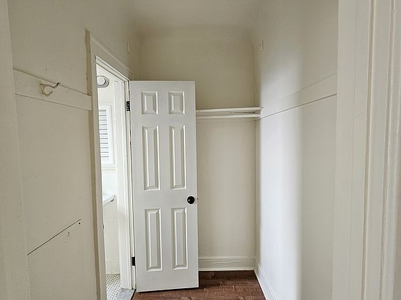 3rd image of 806 N Main St #208