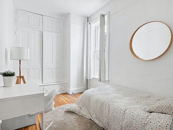 5th image of 570 44th St APT 4