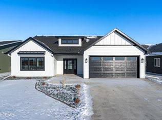 6019 S 14th St, Grand Forks, ND 58201