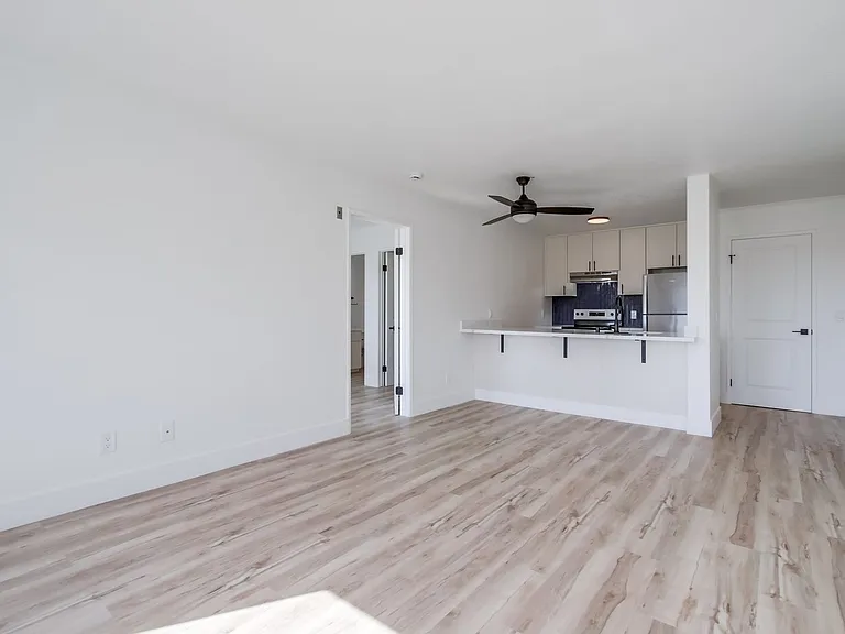 The Lucci | Renovated 1 & 2 Bedroom Apartments in Clairemont — Photo 18