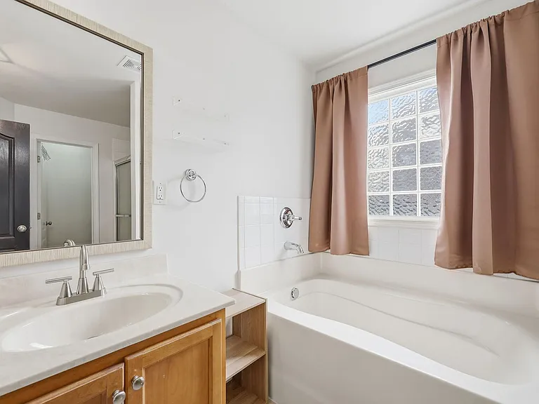 42 Sonora Dr — Photo 22