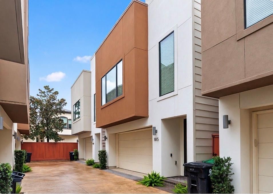 1st image of 1815 Radcliffe St