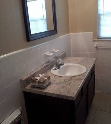 5th image of 1616 San Saba St