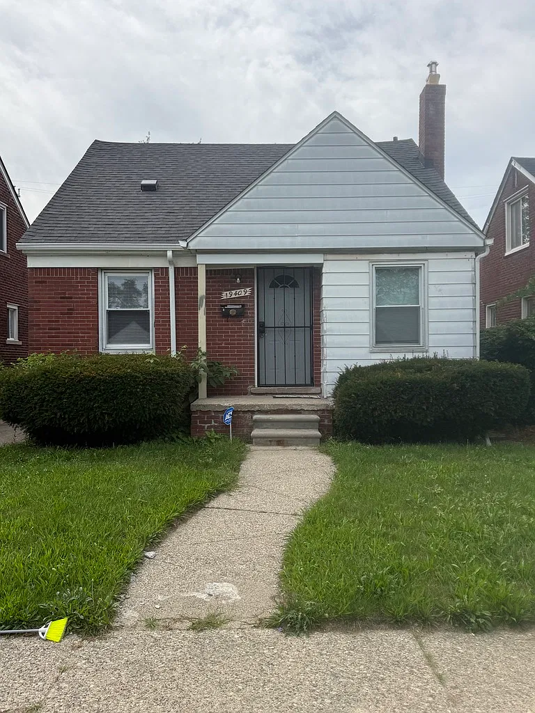 3 bed, 771 sqft, $1,250 — Photo 1