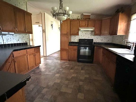5th image of 187 Apple Blossom Drive