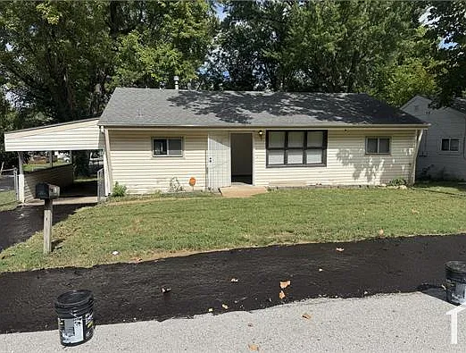 3 bed, 1200 sqft, $1,250 — Photo 2
