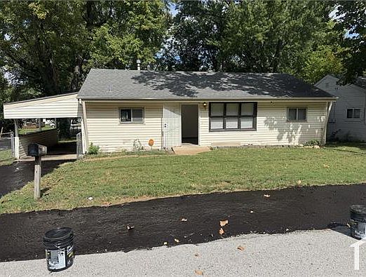1st image of 53 Becker Dr