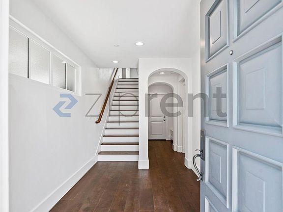 4th image of 43144 Calle Sagrada