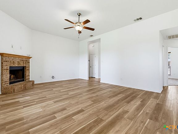 3rd image of 5112 Fawn Dr