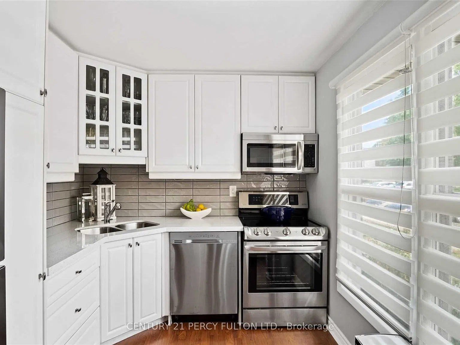 6650 Falconer Dr — Photo 2