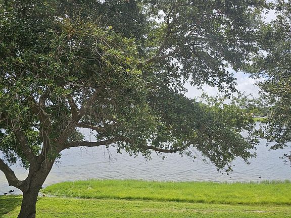 5th image of 3150 Leewood Terrace #L222