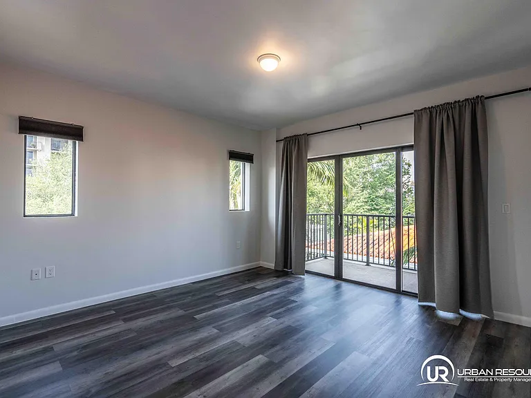 300 Majorca Ave #Penthouse 403 — Photo 23