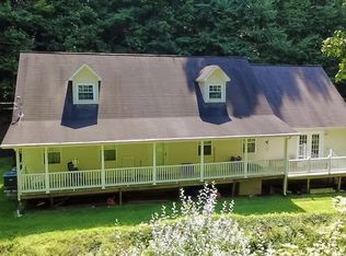 312 Wade Hollow Rd, Raven, VA 24639