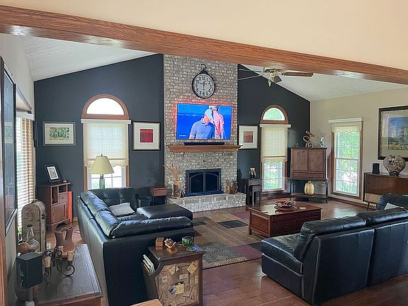 5th image of 6110 Nicholson Dr