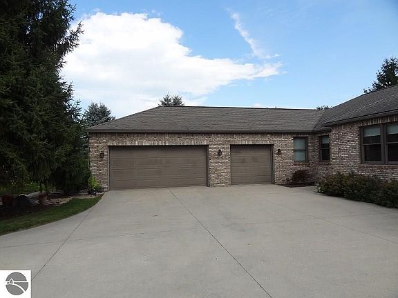 2nd image of 5058 Arrowhead Cir