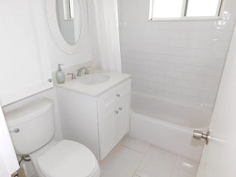 1721 SW 5th St — Photo 31