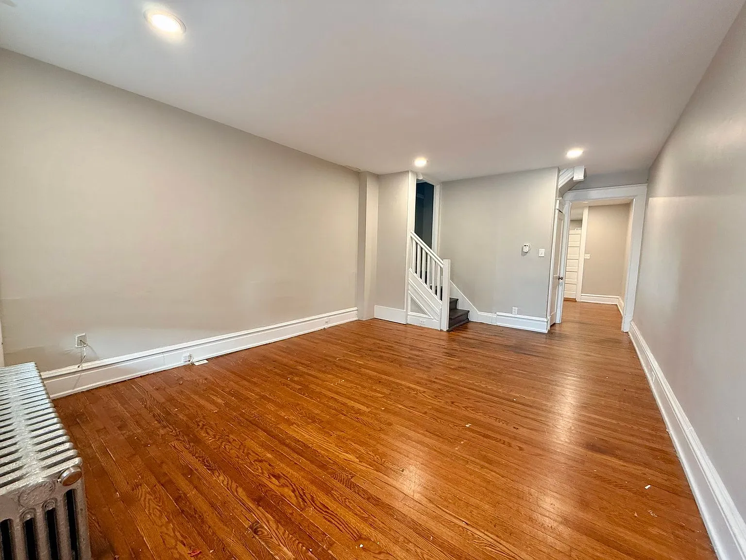 4 bed, 1.5 bath, 1820 sqft, $1,595 — Photo 2