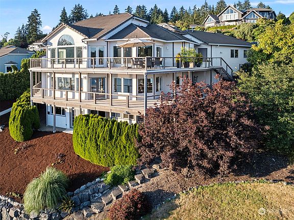 5th image of 4016 52nd Avenue Ct NW