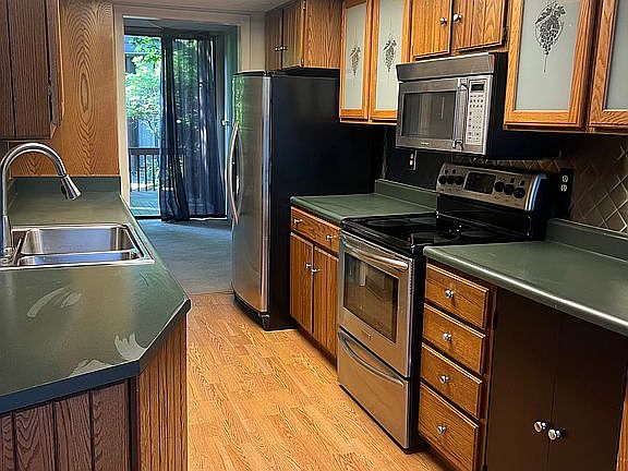 3rd image of 5098 Grasshopper Ln