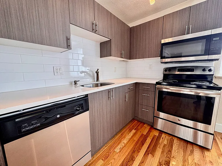 Marion Place — Photo 3