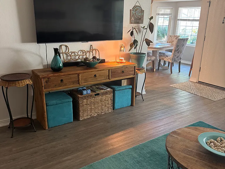 470 Las Palomas Dr — Photo 15