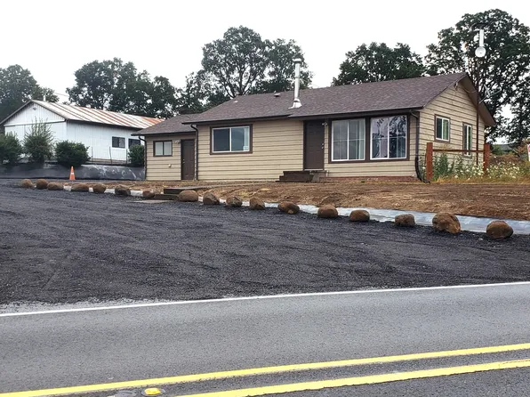 19609 SW Tile Flat Rd, Beaverton, OR 97007