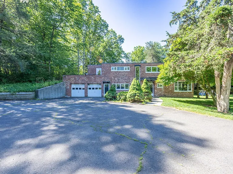 205 Jinny Hill Rd — Photo 2