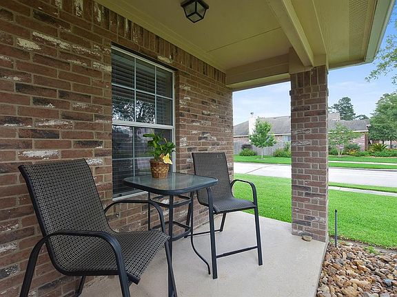 3rd image of 2819 Wild Oak Park Dr