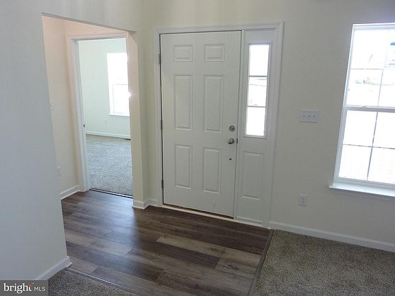4th image of 203 Villa Dr