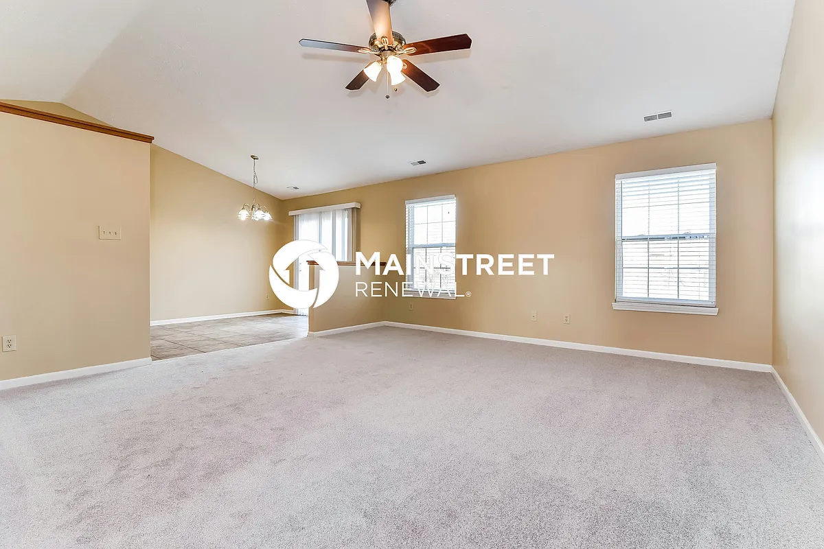 Living Room - 1476 Michigan Rd