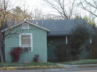 960 E Jefferson St, Kerrville, TX 78028