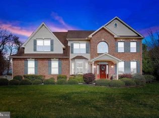 55 Eastwood Dr, Hanover, PA 17331