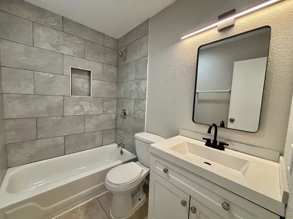 3350 Cambridge St APT 4, Las Vegas, NV 89169