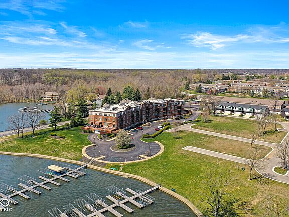 5th image of 20971 Shoreline Ct APT 410
