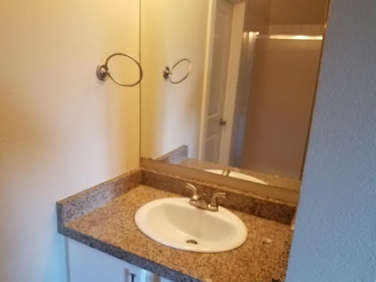 412 Center Rd #D4 — Photo 2