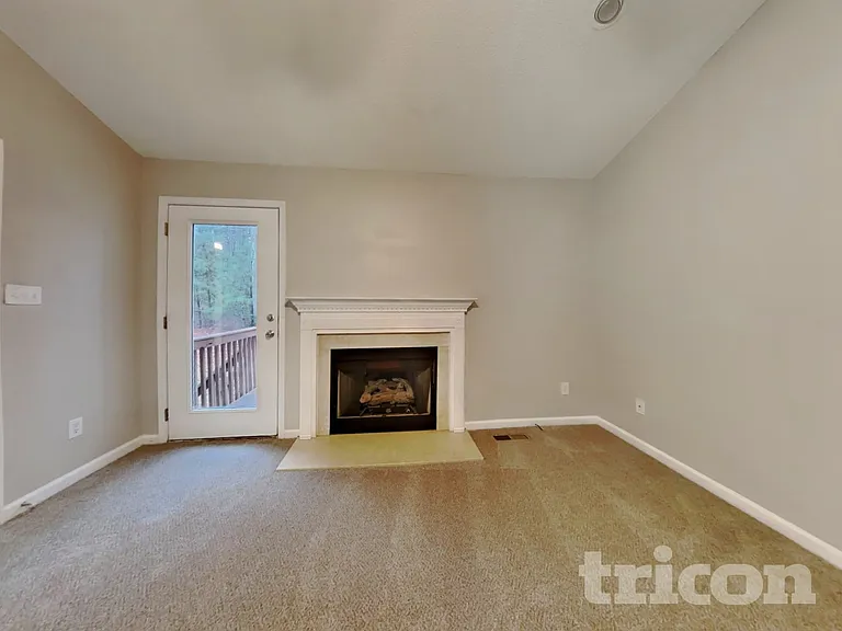 76 Wild Oaks Ct — Photo 3
