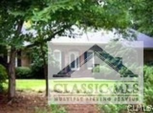 251 Chesterfield Dr, Bogart, GA 30622