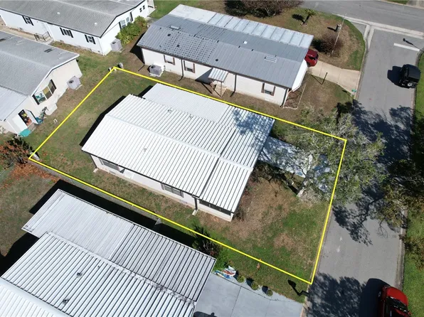 1212 Paurotis Dr, Barefoot Bay, FL 32976