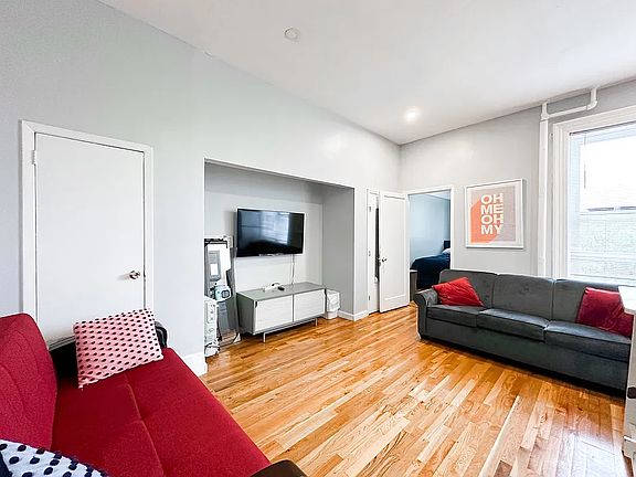 5th image of 423 W 144th St #3R