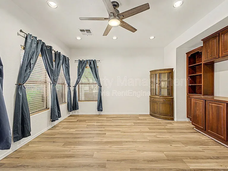 6355 W Sophie Ln — Photo 10