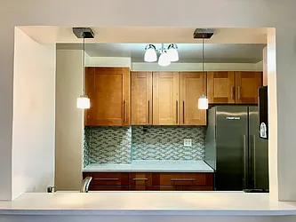 Rented by R New York