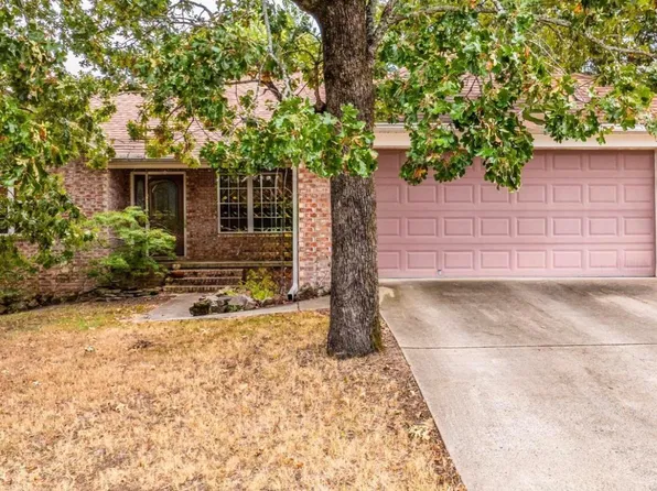 1665 Highpoint Dr, Conway, AR 72034