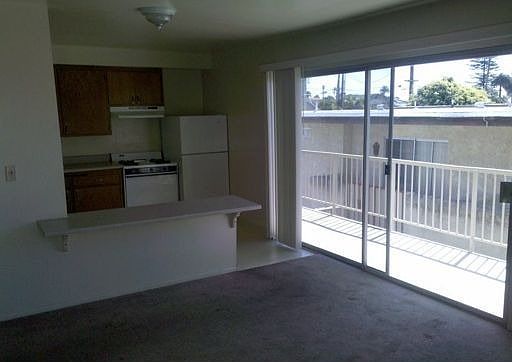 3rd image of 78 N Laurel St